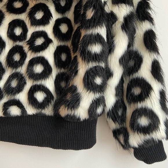 Hooded Fur Jacket - Picture 8 of 12